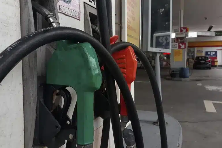 Aparte, edição extra: preço do etanol dispara em Campina Grande gasolina