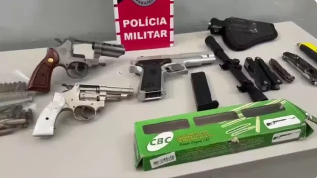 armas em escola