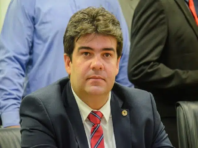 deputado estadual eduardo carneiro