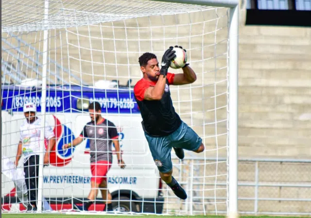 Rorigues goleiro do campinense 2024