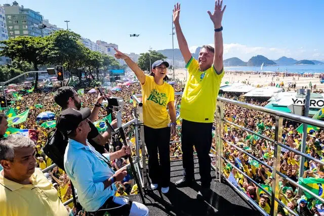 jair bolsonaro em manifestação no rio