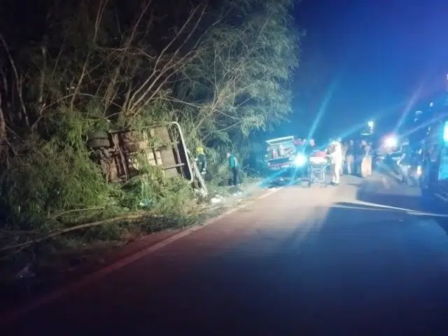 ônibus-tomba-no-paraná