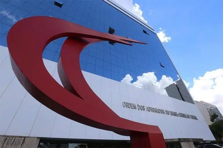 Cursos da UFCG no topo e OAB quer afastar juiz; veja o resumo do dia sede da oab