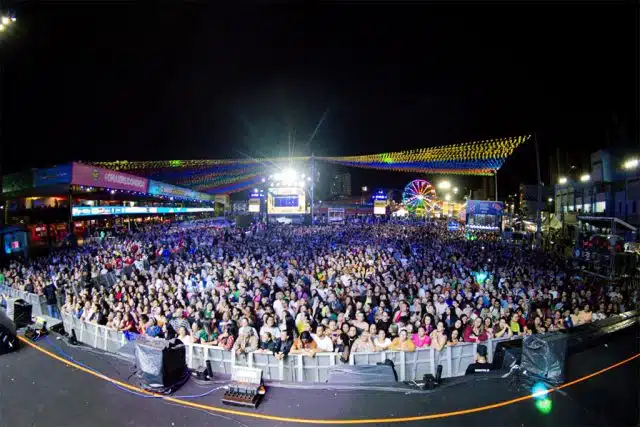 show de religiosos no parque do povo