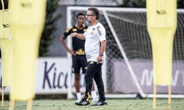 Cléber Xavier treinador do santos