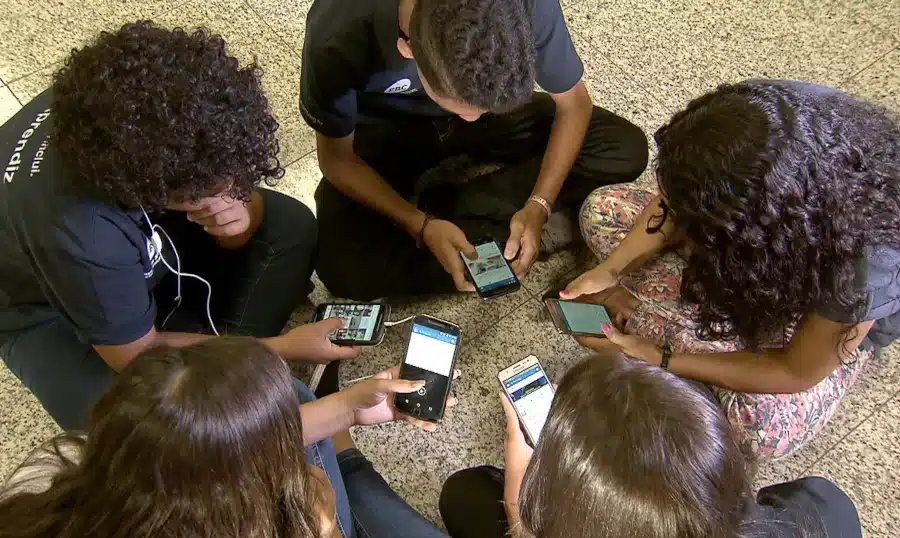 crianças internet
