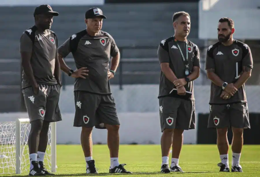 Márcio Fernandes treinador do Botafogo-PB