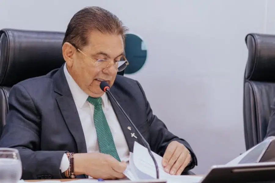 adriano galdino
