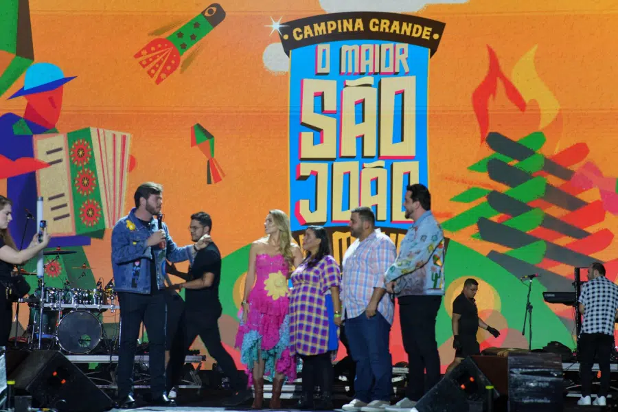 cha revelação palco principal
