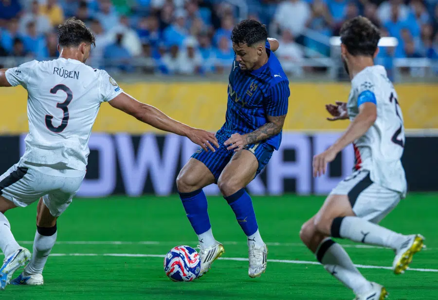 Al hilal marcos leonardo