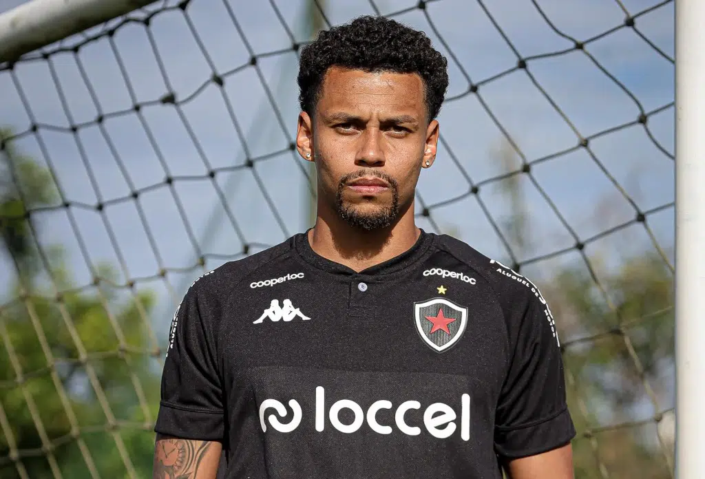 Atacante Gui Sales botafogo-pb
