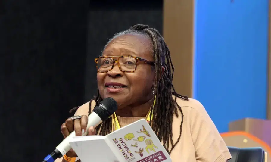 Creuza Maria Oliveira presonde da federação das domésticas