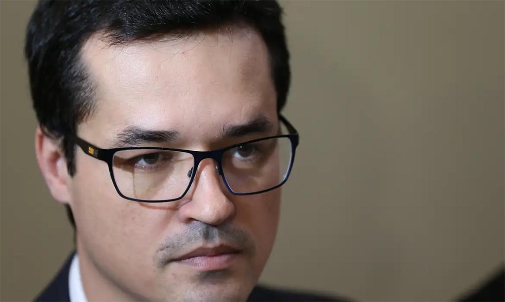 Maioria do TSE vota pela suspensão da campanha de Deltan ao Senado