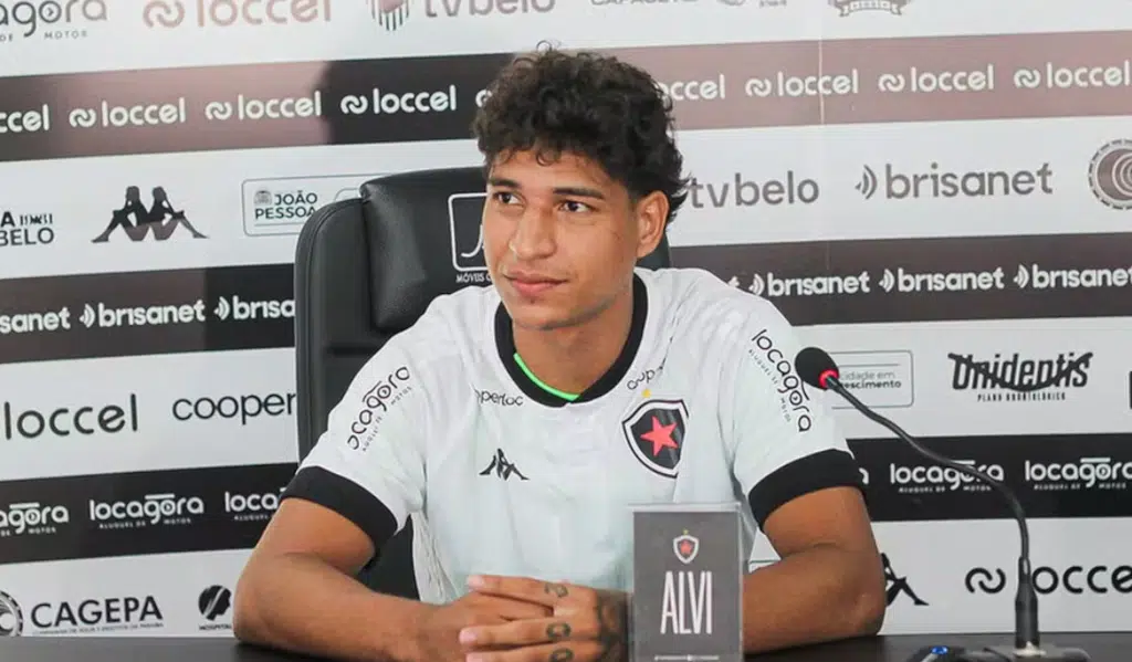zagueiro amorim