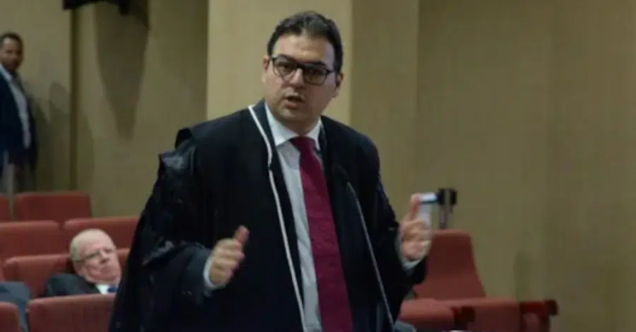 Advogado Marcelo Weick