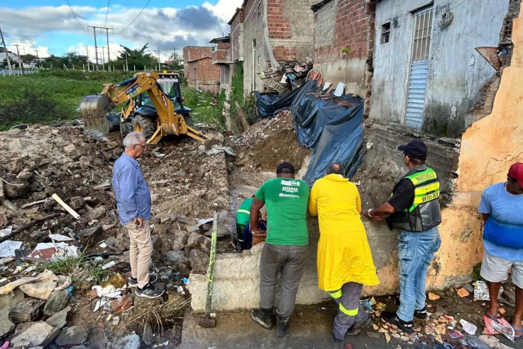 desabamento casas