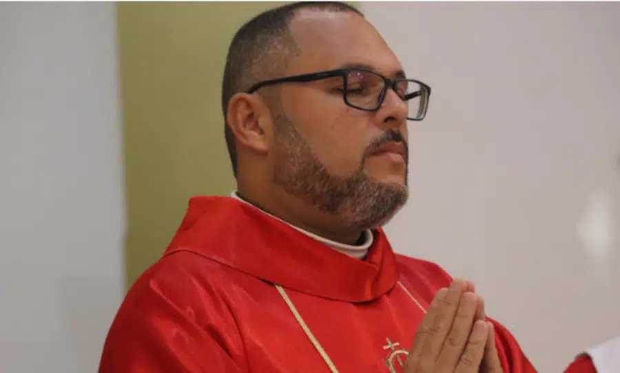 padre adeildo