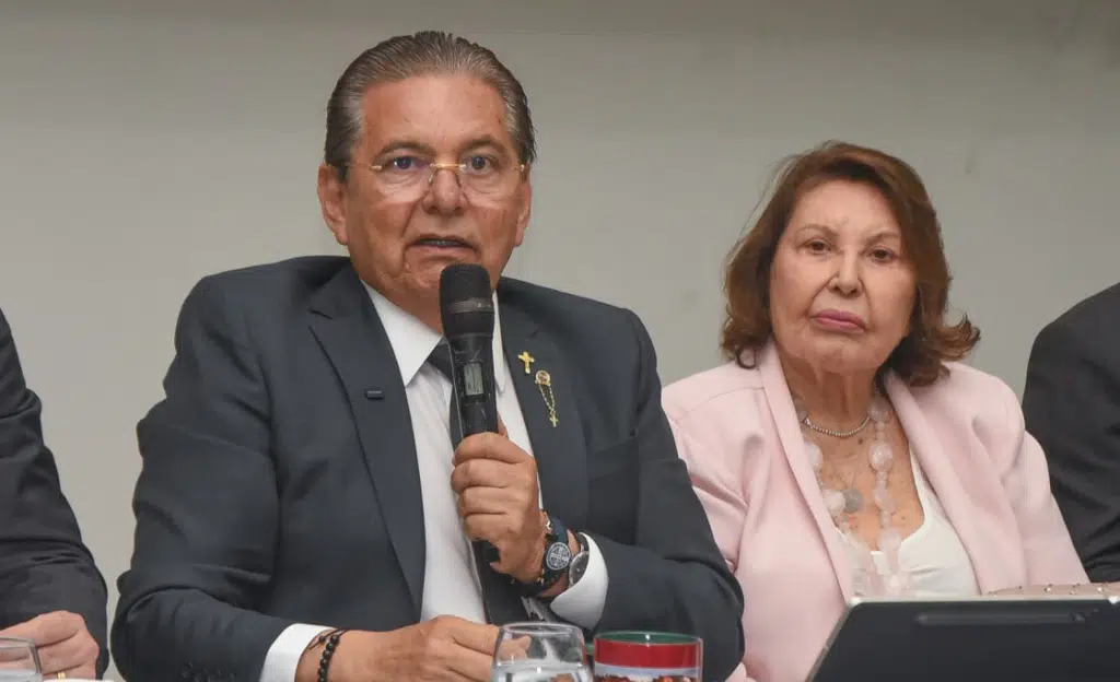 adriano galdino e francisca motta