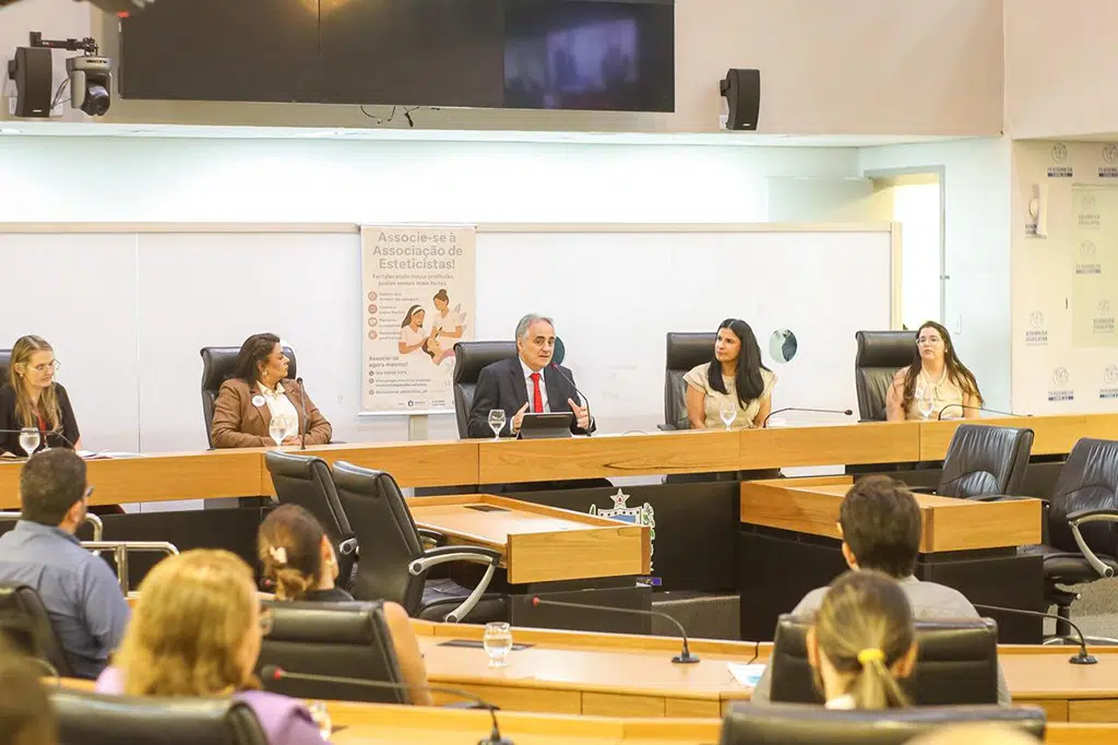 apb discute regulamentacao de esteticistas