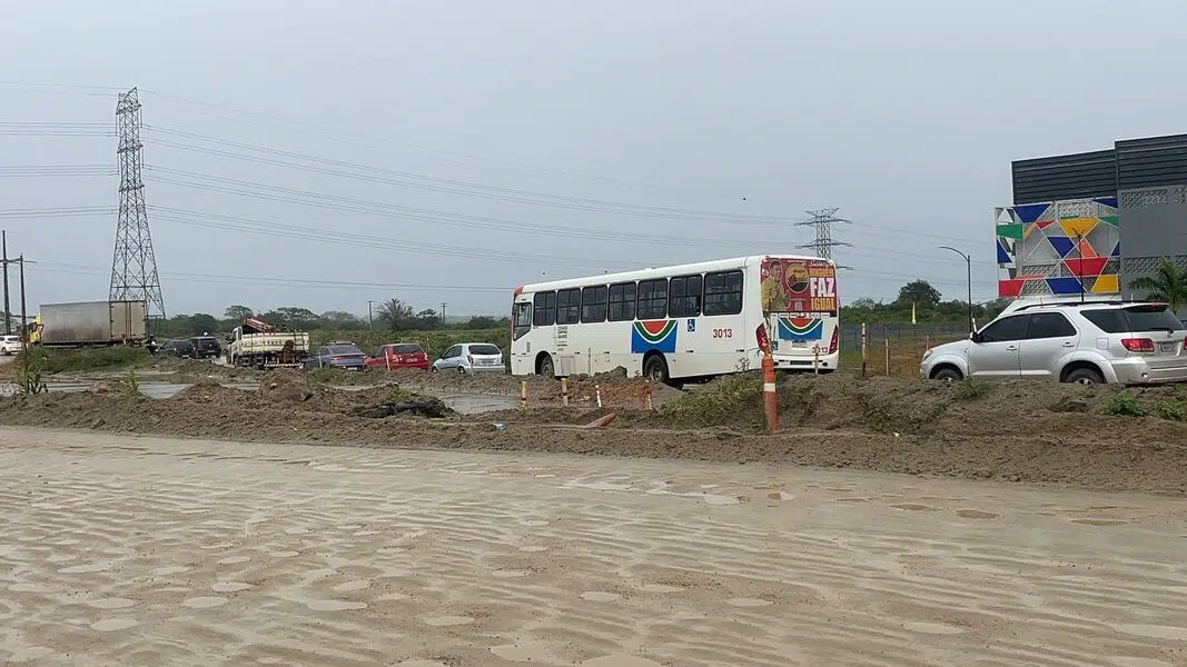 obras na alca sudoeste causam transtornos no transito