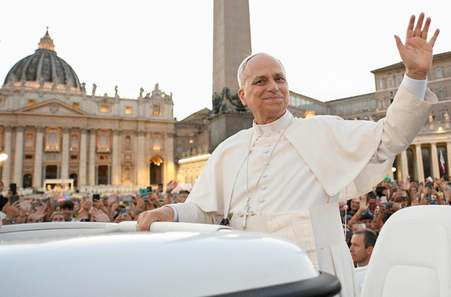 Papa Leão 14 completa 70 anos e prepara anúncio de viagem internacional