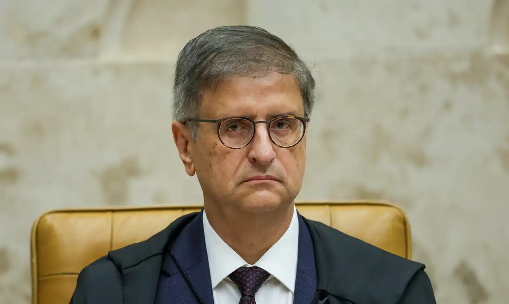 Advogado encaminhou a Vorcaro foto de procurador-geral fumando charuto em Londres