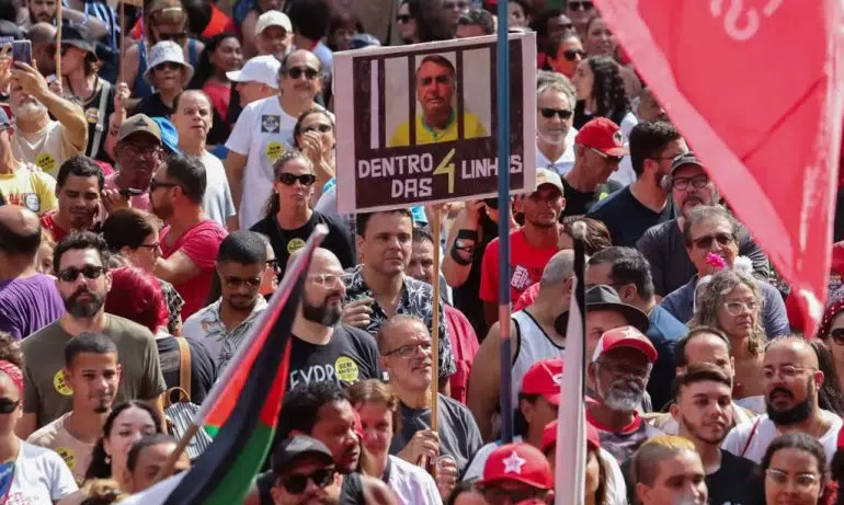 protesto contra anistia
