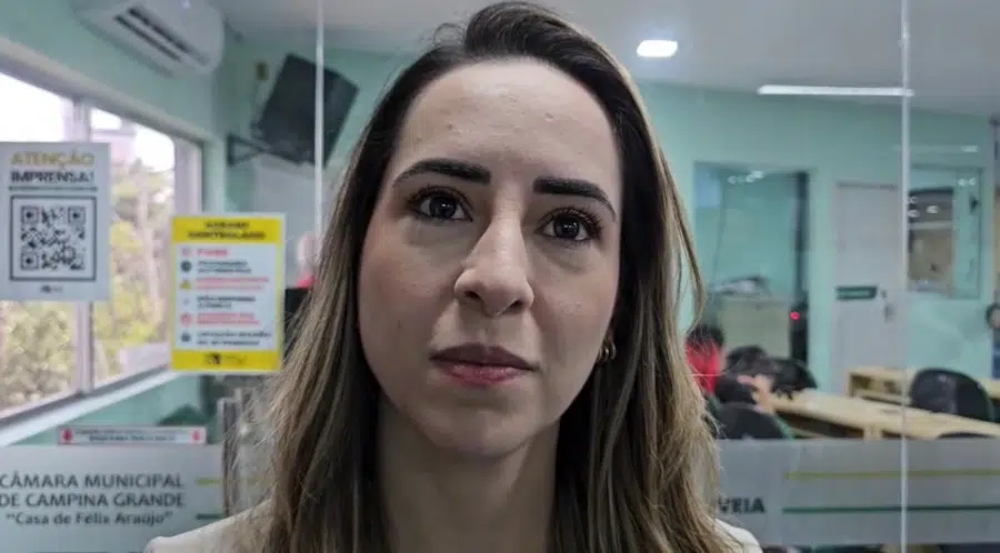 secretaria tâmela fama
