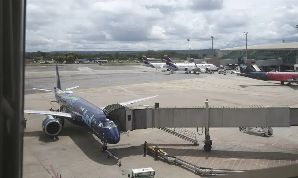 aviao aeroporto