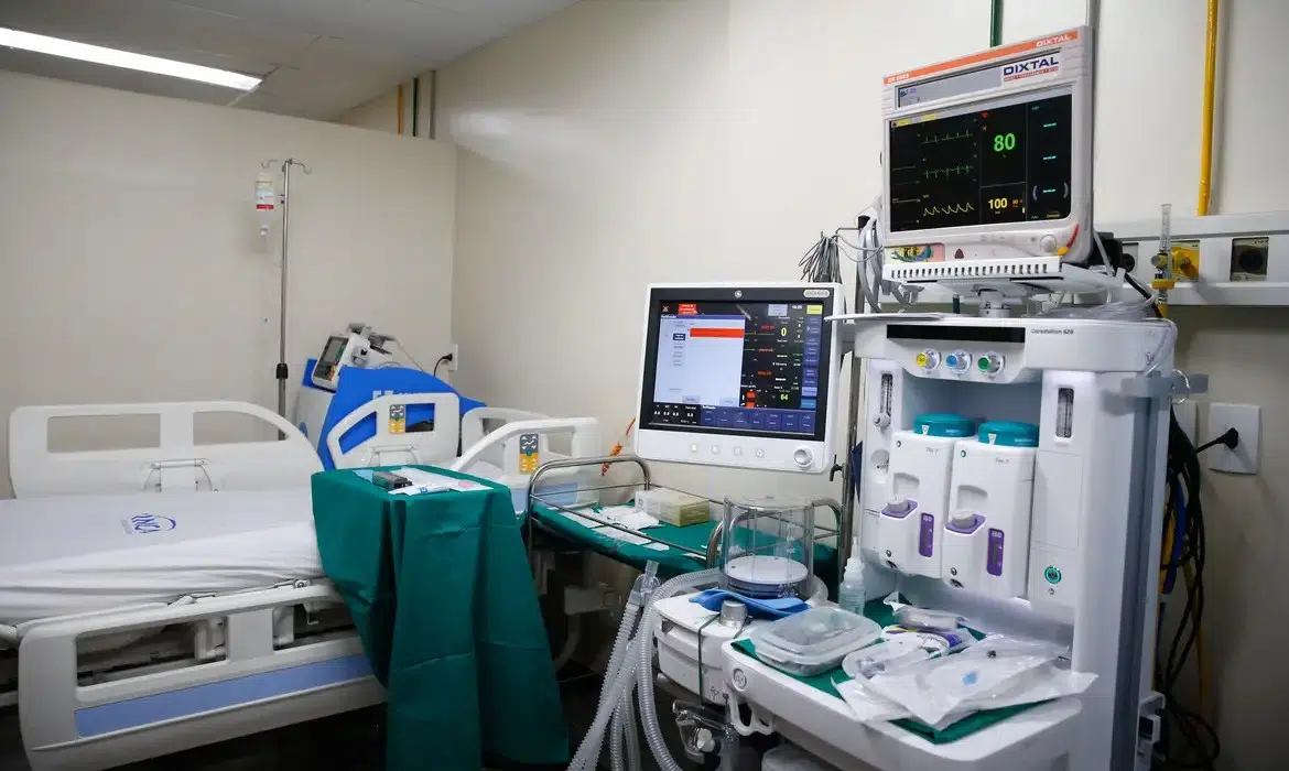 cirurgia por robo