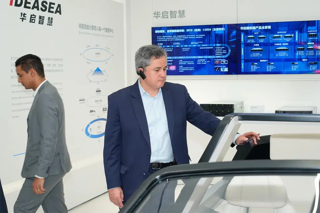 efraim em missao internacional na china