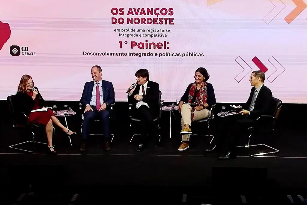 cassiano pereira participa de seminario os avancos do nordeste