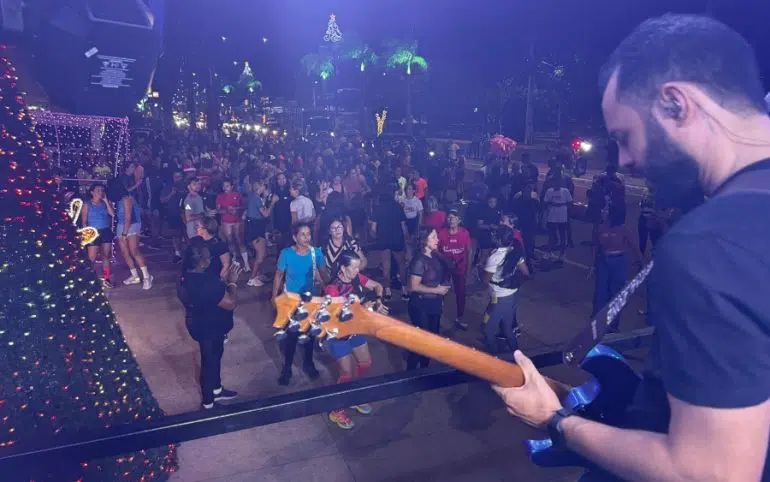 Circuito Iluminado 2025 arrecada mais de uma tonelada de alimentos, em Campina corrida campina