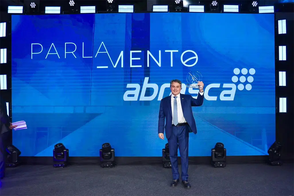 efraim filho recebe premio valoriza parlamento