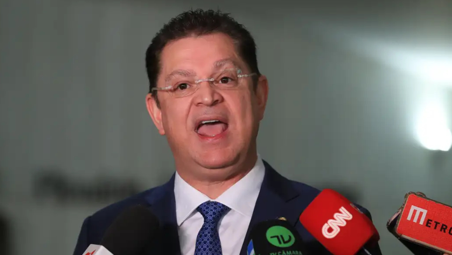 Líder do PL na Câmara manda recado para o deputado Hugo Motta