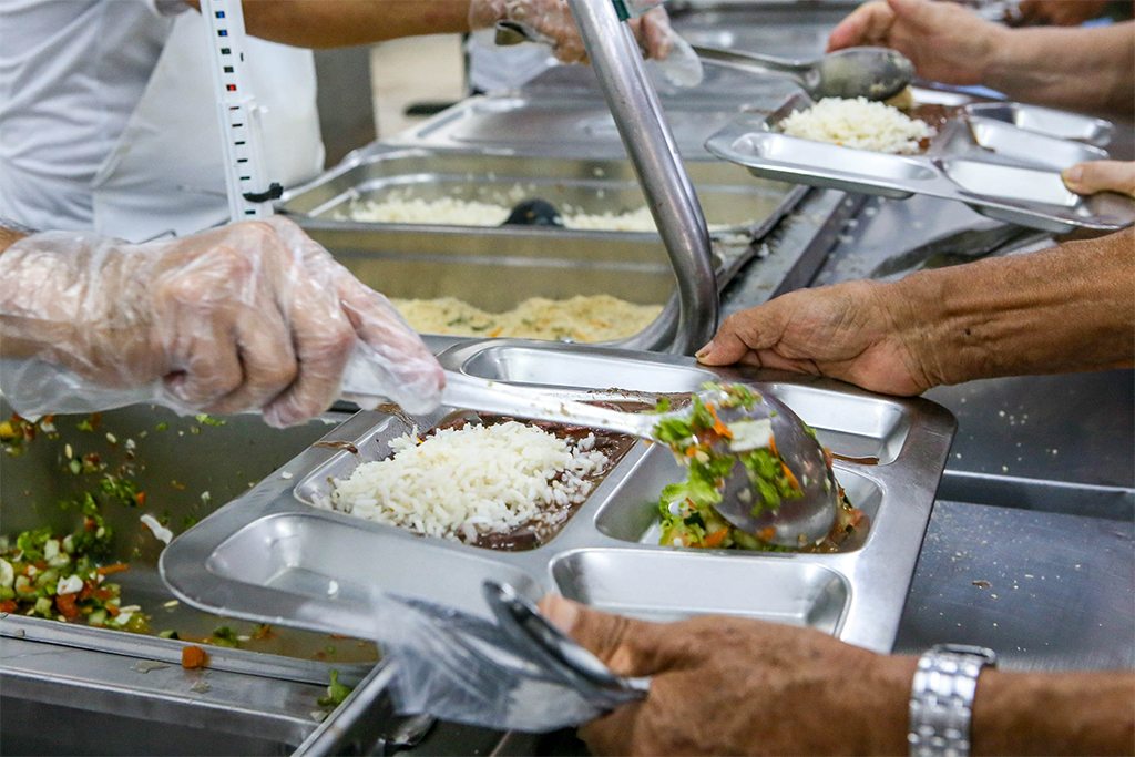 Nutricionista orienta sobre alimentação para controlar a resistência à insulina