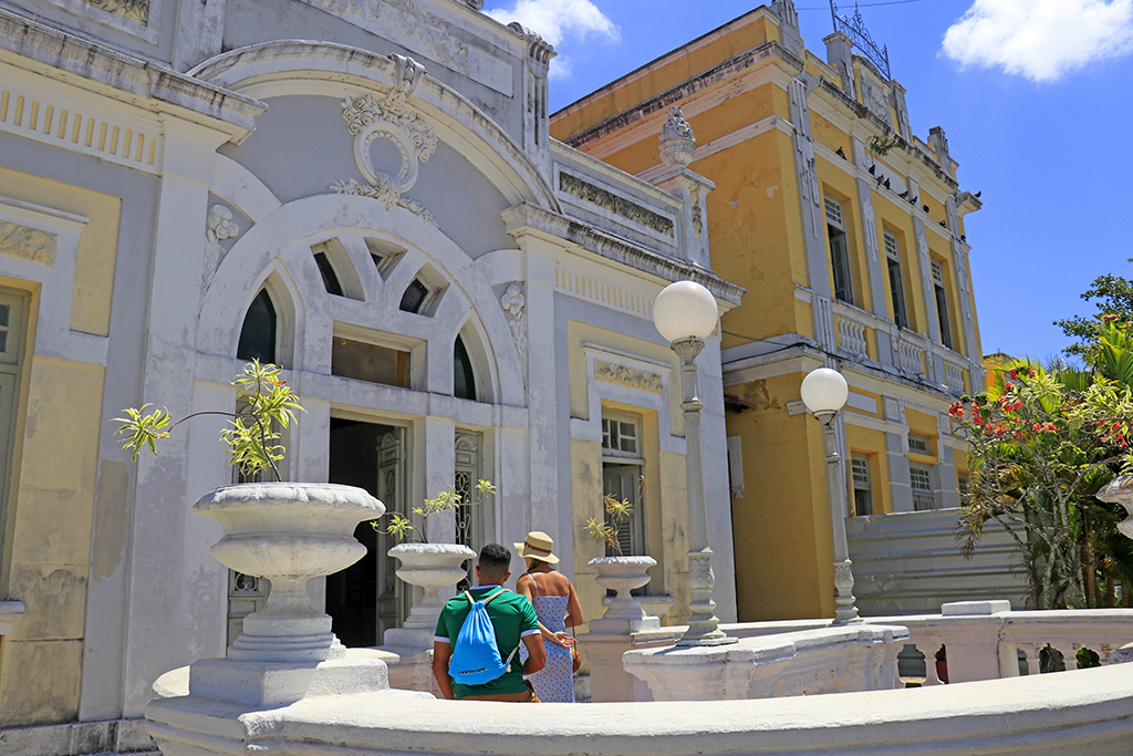 Feira de Pretas e Pretos movimenta Centro Histórico em João Pessoa