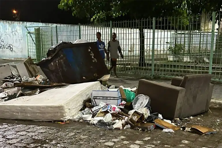 Novo concurso público e cuidado com o preço do chocolate; veja o resumo chuvas expoem lixo em campina grande
