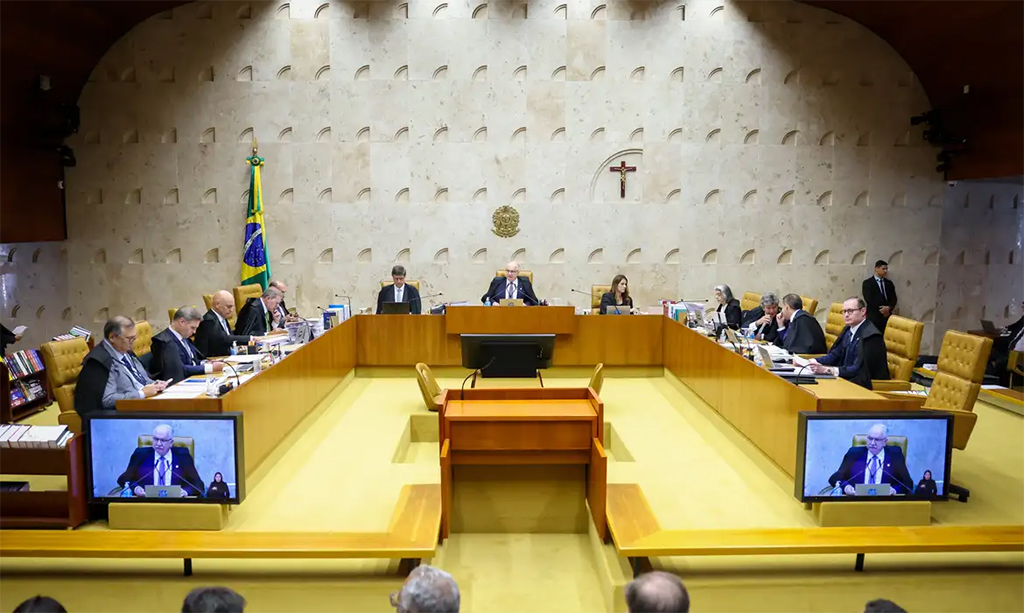 Supremo Tribunal Federal não enfrenta crise e fica ainda mais vulnerável