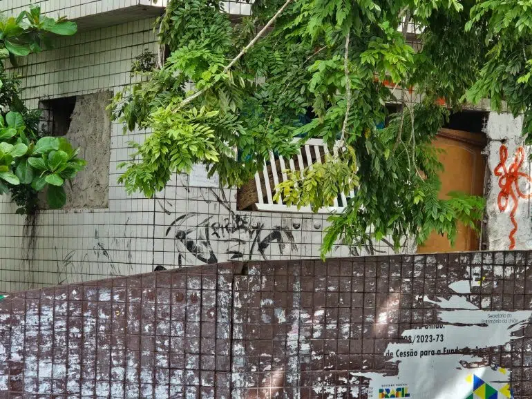 Antiga sede do Ministério do Trabalho em Campina está abandonada 0cf4e948 2ba4 40eb 8b85 eea48ed1324f