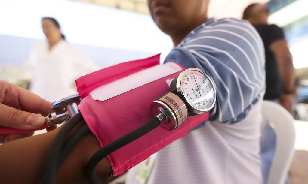 Setembro Vermelho reforça cuidados para prevenir doenças do coração