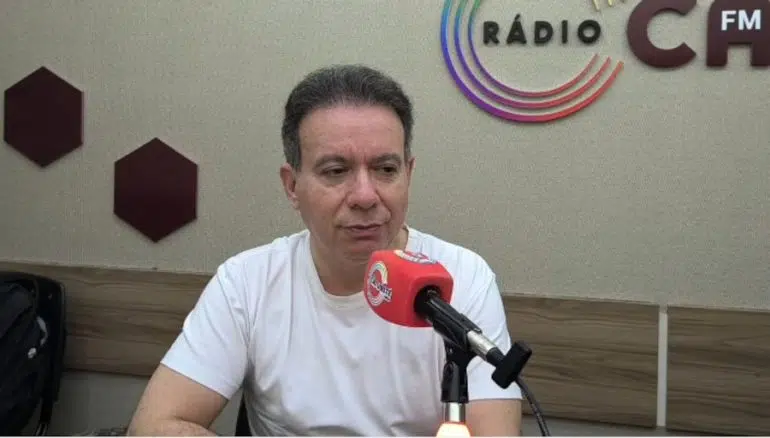 Dor no calcanhar ao acordar? Médico explica quando o problema pode ser esporão de calcâneo antonio henrique