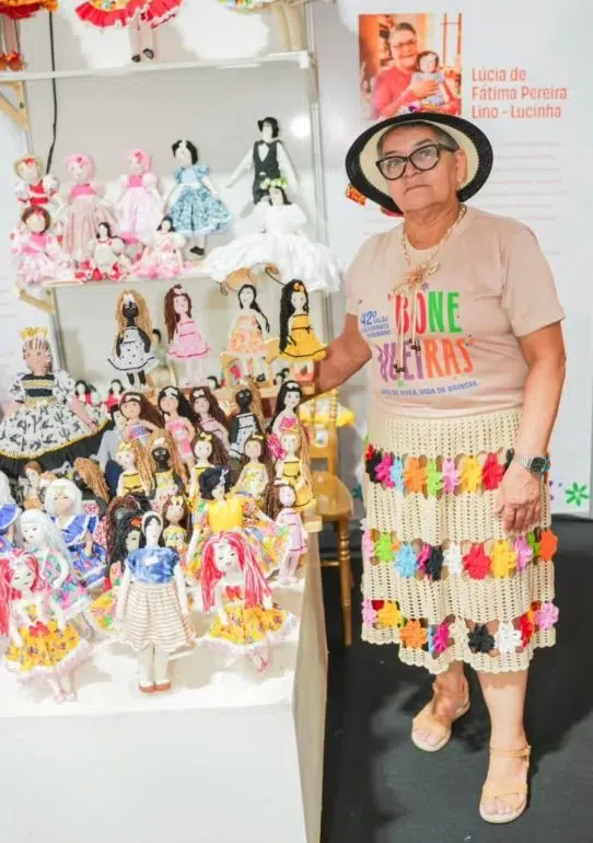 Salão do Artesanato Paraibano estimula negócios criativos; saiba quanto já vendeu artesa lucia salao do artesanato paraibano
