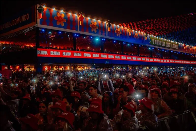 Primeiros 4 dias: mais de 300 mil pessoas vivem a experiência d’O Maior São João do Mundo parque do povo lotado