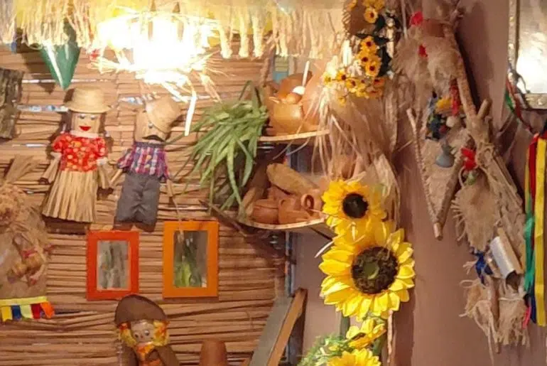 Concurso de Decoração Junina premia comerciantes no Parque do Povo decoracao junina