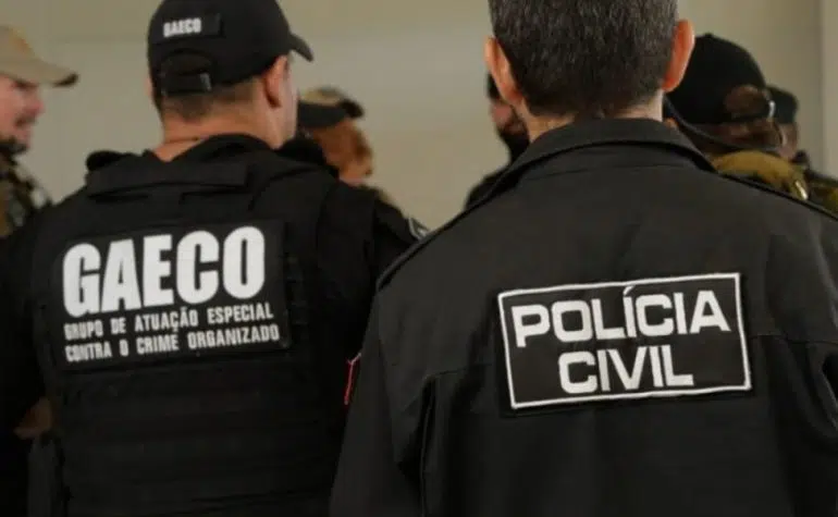 Desdobramentos sobre voos da FAB, bloqueio milionário contra 'bets'; nosso resumo gaeco e policia civil