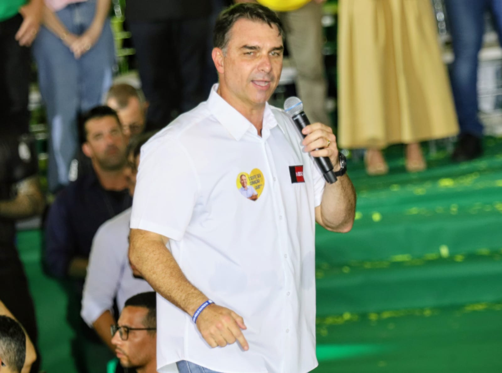 Flávio Bolsonaro comemora perfil do futuro Congresso Nacional