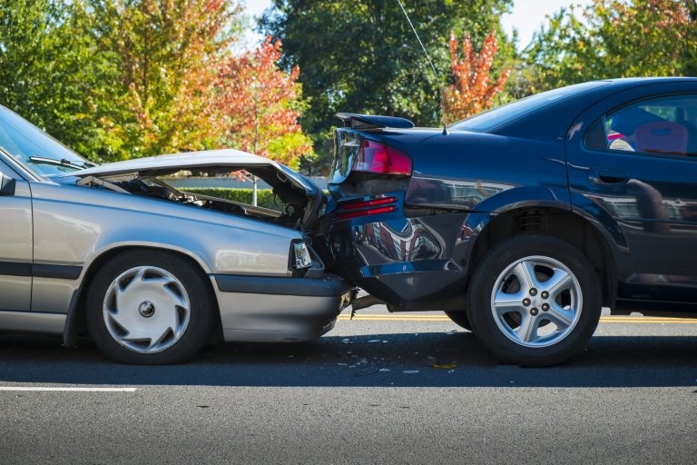 Projeto de Lei obriga seguradora a oferecer carro reserva a terceiro prejudicado em acidente
