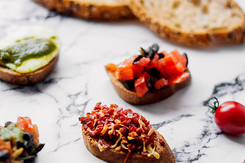 Brusqueta de tomate: confira receita fácil e saborosa para servir como entrada