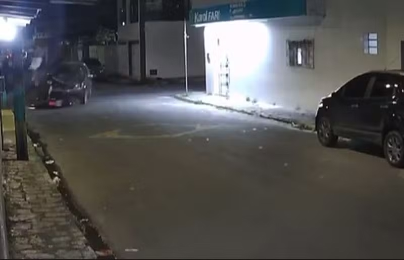 Carro invade via preferencial e atinge motociclista na Grande João Pessoa